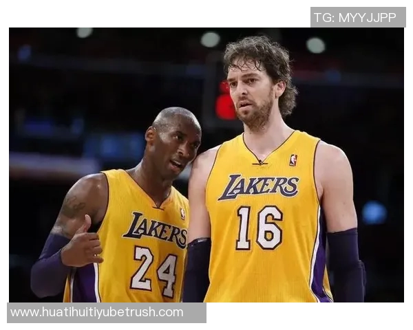 阿里纳斯分析马刺战术策略需围绕文班展开如同魔术时期的魔兽打法